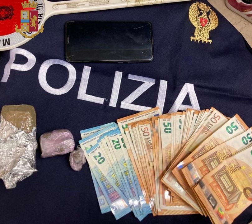 Casalecchio: 42enne trovato con un etto e mezzo di hascisc