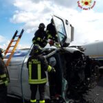 Scontro fra furgoni in A14, un morto