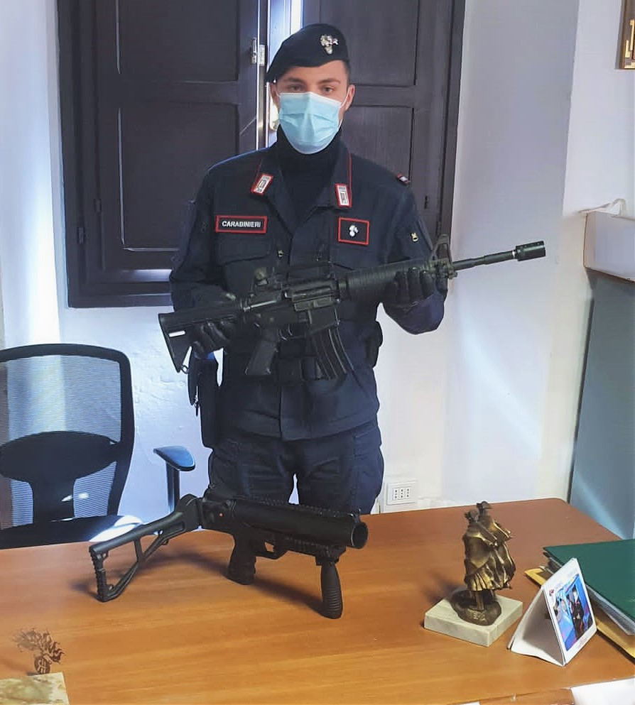 Si fingono terroristi in video amatoriale, denunciati