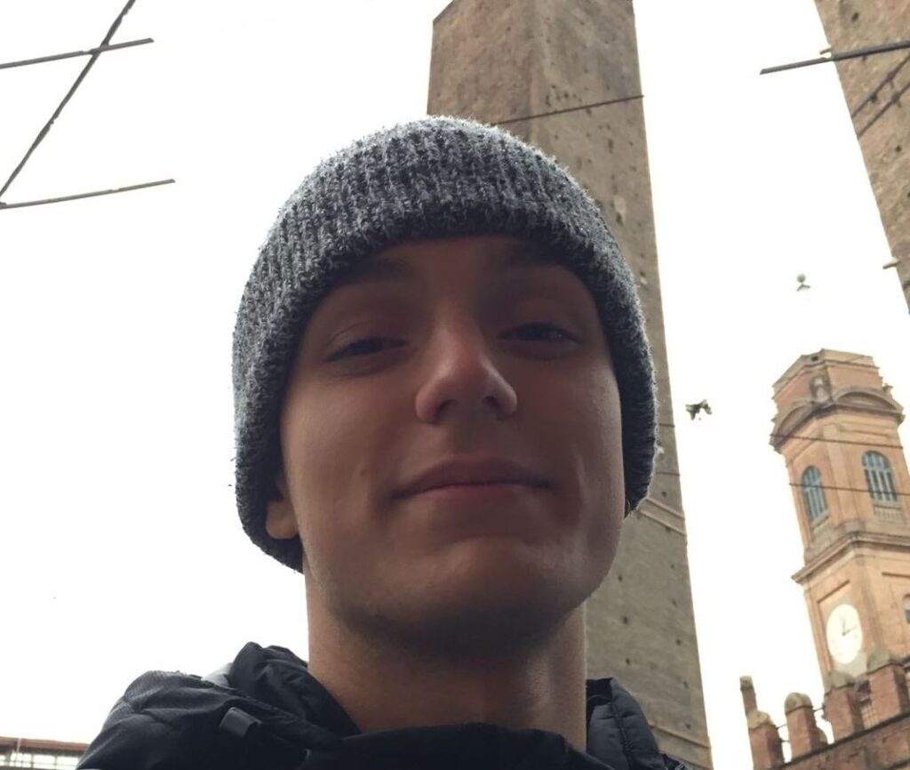 È morto il ciclista 22enne caduto alla curva delle Orfanelle