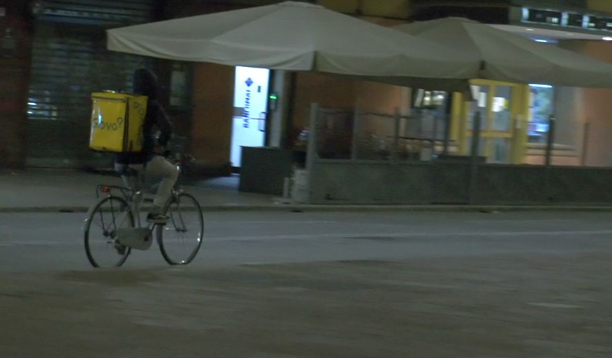 Rider sventa furto in un bar, ladro arrestato