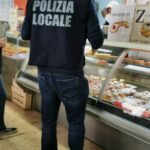 Arancini, pizze e cannoli senza etichetta. 60.000 prodotti sequestrati a Bologna. 4.000 € di multa