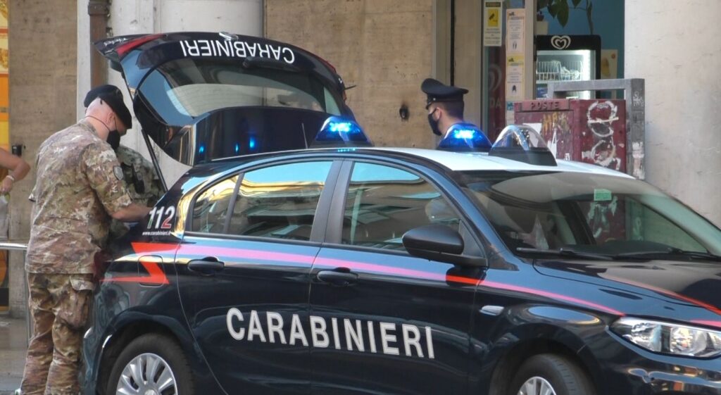 Trovato con 300 dosi di eroina, va ai domiciliari