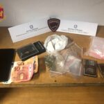 Spacciatore arrestato a bordo di un taxi