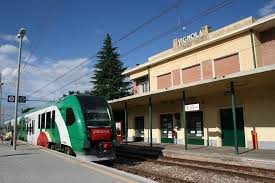 Senza biglietto picchiano capotreno, tre denunciati