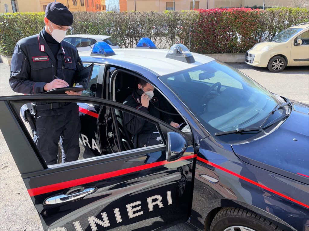 Atti osceni vicino a scuola, arrestato 83enne