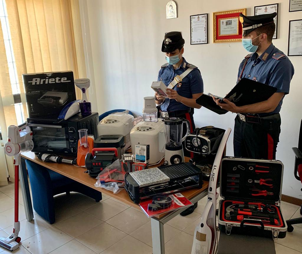 Furti al supermercato, nei guai 8 dipendenti