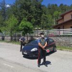 Investe carabiniere mentre scappa da incidente: arrestato