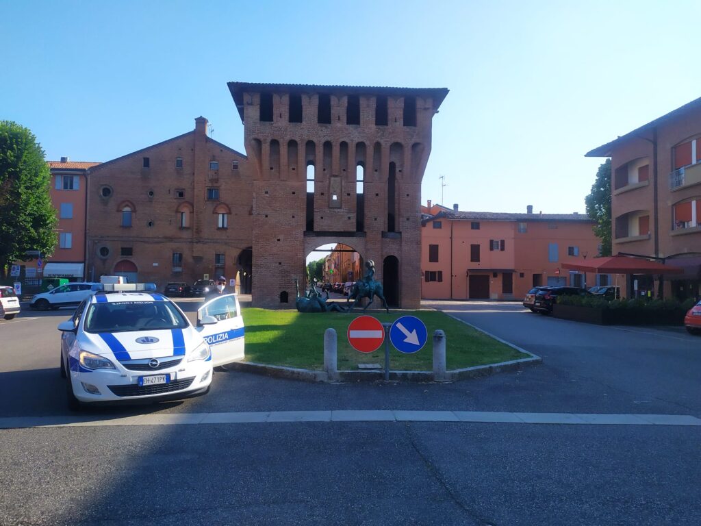Paura a San Giorgio di Piano: ubriaco e in contromano per le vie del centro