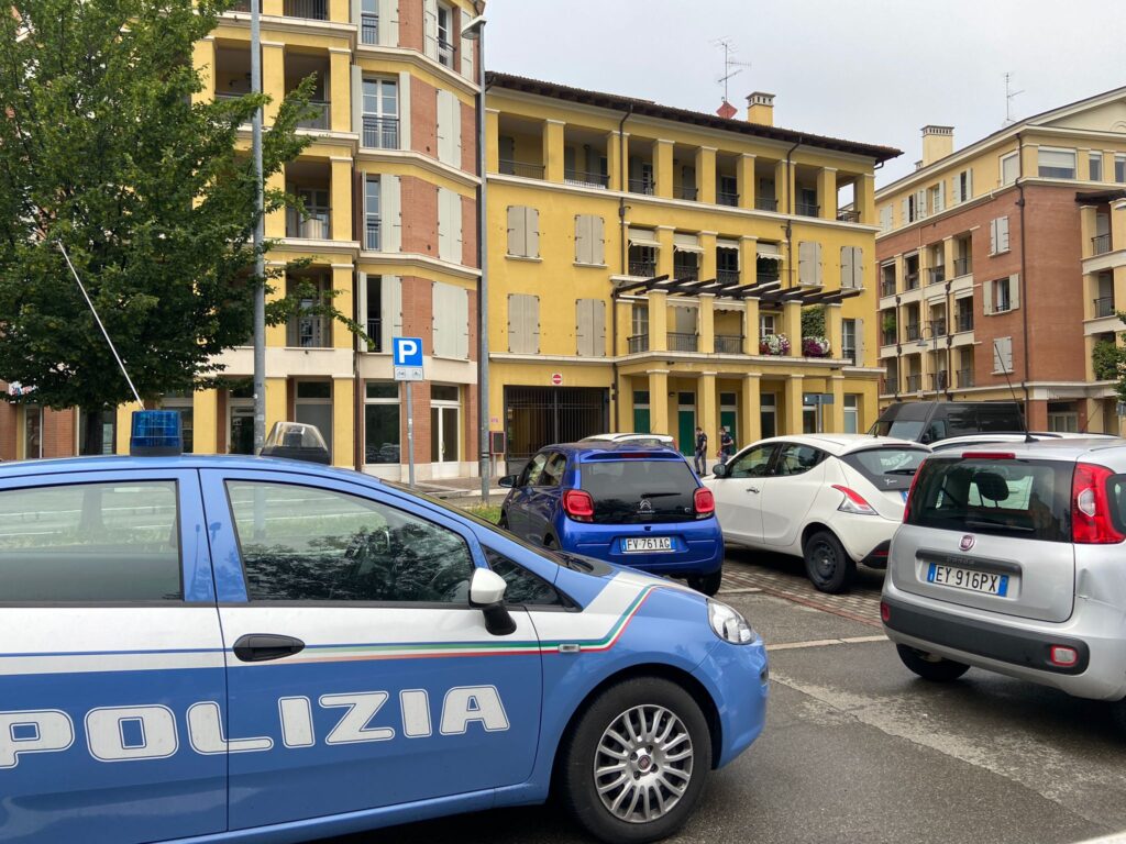 Aggressione a coltellate a Borgo Panigale, tre feriti