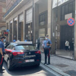 Rapina negozio telefonia e ferisce dipendente, arrestato dai Cc