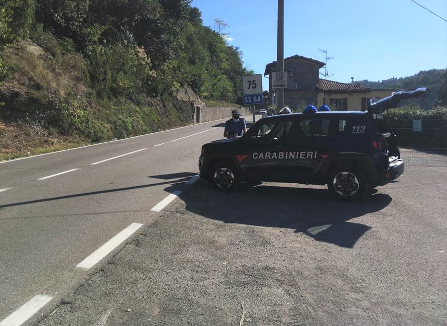Fuori strada sulla Porrettana dopo un malore, grave 70enne