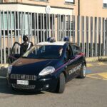 Blitz dei carabinieri in laboratorio-dormitorio: 41enne denunciato