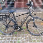 Ruba la bici elettrica a un rider e la mette subito in vendita, denunciato