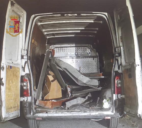 Tentano furto in capannone e nascondono 60 chili di rame: arrestati