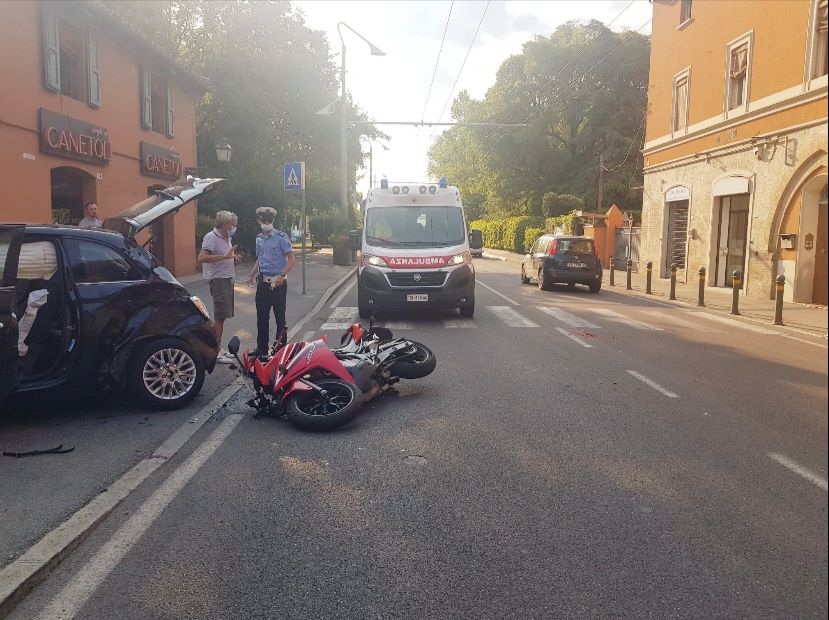 Schianto a San Lazzaro, grave una motociclista di 31 anni