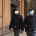 Borseggia cliente di un negozio, denunciata 18enne