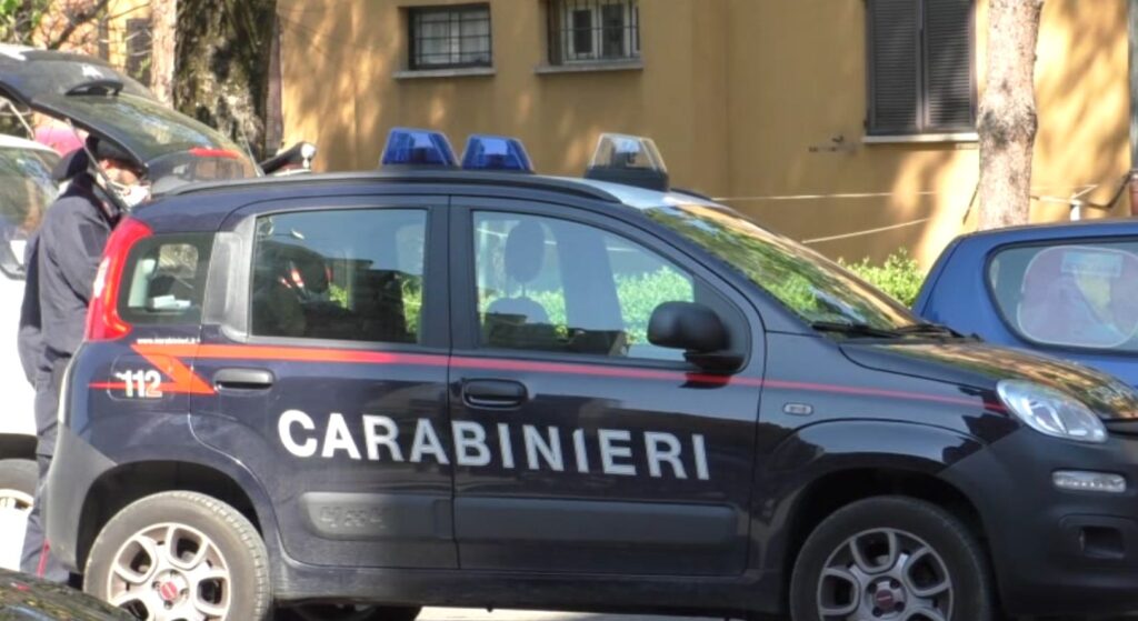 Furto sventato in abitazione in zona Saragozza, due ladri in manette