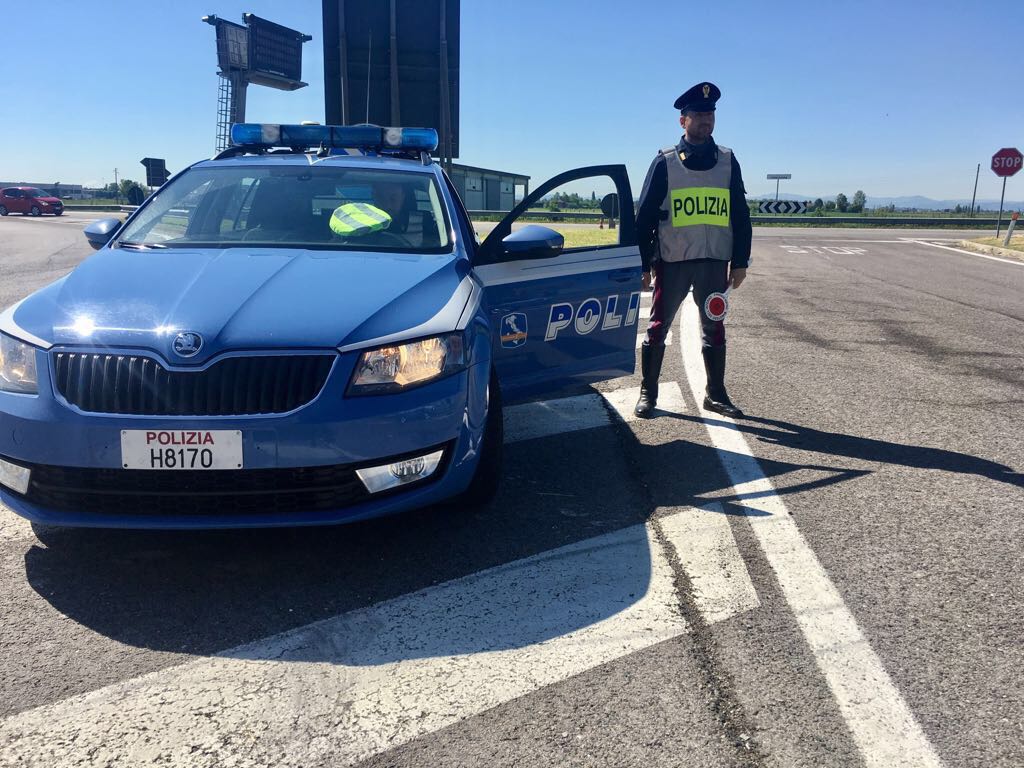 Latitante cileno condannato a 15 anni rintracciato dalla Polstrada in Autosole