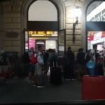 Incendi su linea Adriatica, notte in stazione per i viaggiatori