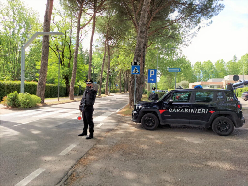 Viveva ai Caraibi e riceveva il reddito di cittadinanza: denunciata