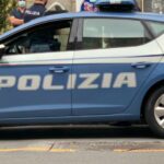 Tenta di entrare a calci a casa della ex, arrestato