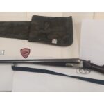 Scopre auto davanti a passo carraio e prende il fucile: denunciato