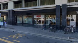 Botte e insulti razzisti al vigilante senegalese, arrestato tunisino