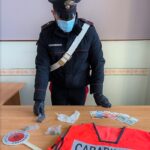 Operaio di giorno e pusher (anche a domicilio) di sera, arrestato 19enne