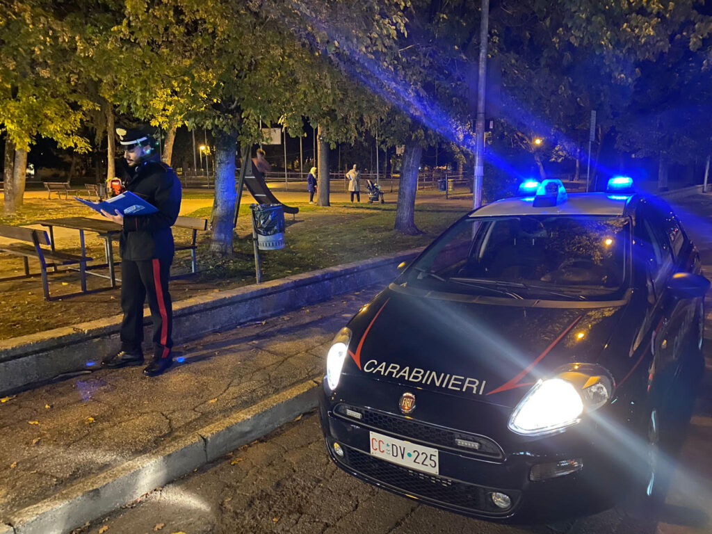 Aggredisce anziana che lo rimprovera per linguaggio scurrile: arrestato