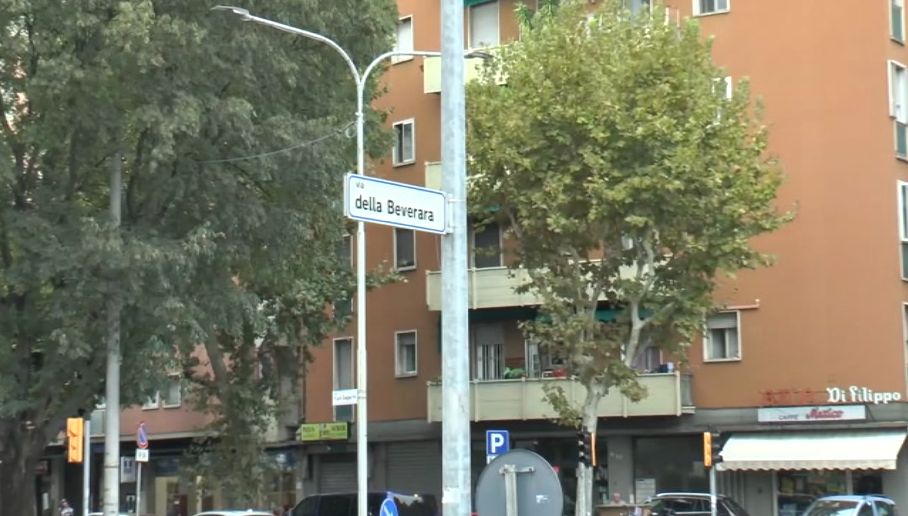 Pensionato scippato in via della Beverara