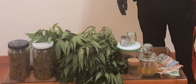 Droga: nei guai un pizzaiolo e un negoziante