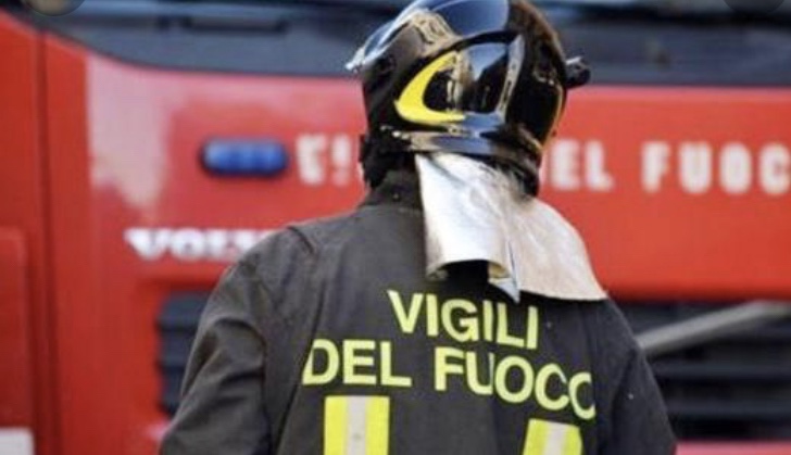 Porretta Terme, a fuoco campi di grano. Vvf sul posto