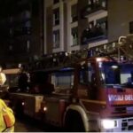 Fiamme in un condominio di via Lame: quattro feriti