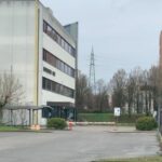 Tenta quiz patente con fotocamera e dispositivo wireless nascosti: denunciato