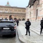 Zaino abbandonato in San Petronio: basilica evacuata
