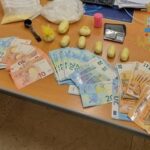 Hanno in casa due etti di eroina e 3.250 euro: quattro in manette