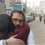 Zaki è libero, ha abbracciato la madre