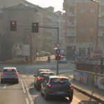 Si schianta con la bici contro un palo, grave un 41enne