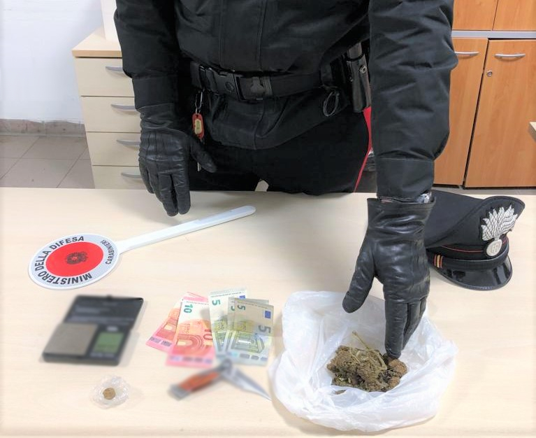 Droga nella comunità per minori, denunciato un 17enne