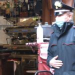 Usa Green pass di un altro per prendere caffè al bar, ma i Cc lo scoprono