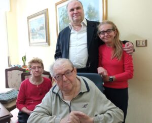 Al via i lavori per installare l’ascensore a casa del signor Emo