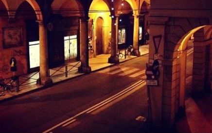 Rifiuta l’elemosina e viene aggredita