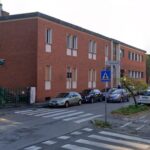 Buttata a terra e rapinata in zona Barca