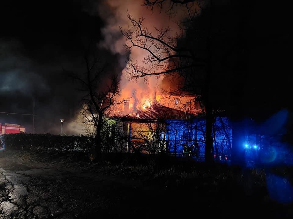 In fiamme l’agriturismo ‘Serra dei gatti’ di Vergato