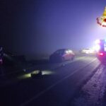 Due incidenti nella nebbia, grave un motociclista di 35 anni