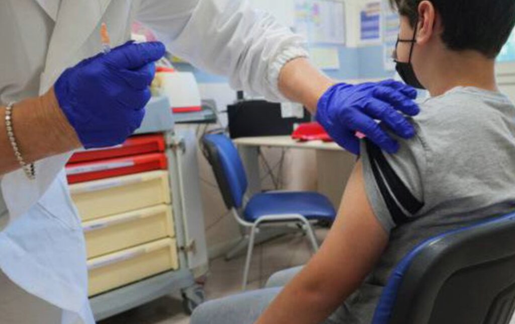 Vaccini: open day studenti, all’hub Cicogna 450 pre-registrazioni