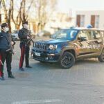 Minorenne accoltellato e sfregiato in strada da un coetaneo