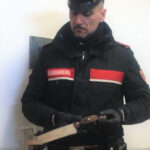 Accoltella i coinquilini dopo una lite a colazione, arrestato