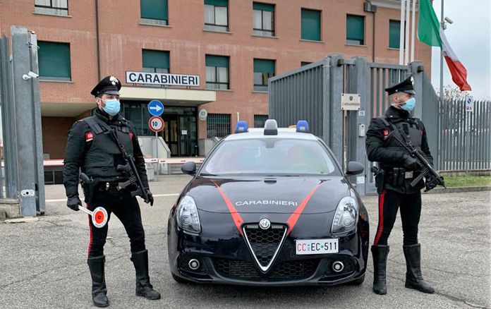 Scende dal treno con mezz’etto di hascisc: denunciato